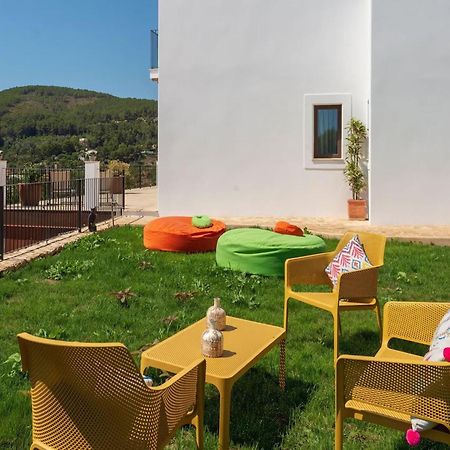 Holiday Home With Children Play Area Santa Eularia des Riu Exteriör bild